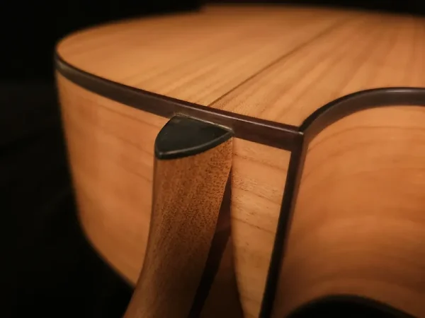 Lowden F-35c Sinker Redwood/Cherry - Image 17