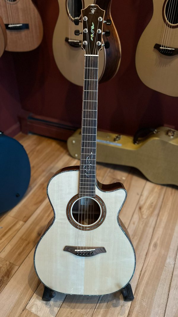 Furch Red OM Cutaway OMc-LC Alpine Spruce/Cocobolo - Image 3