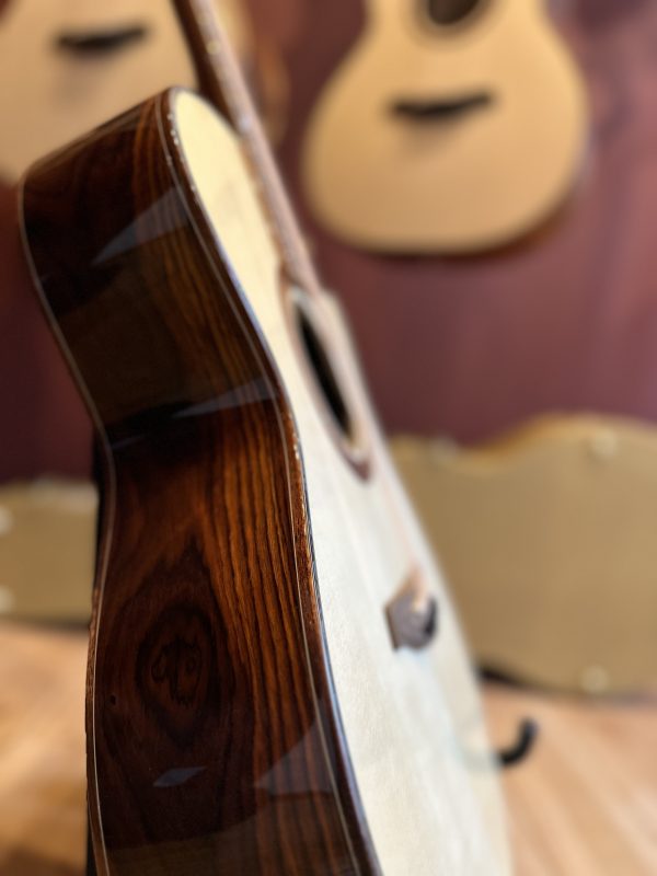 Furch Red OM Cutaway OMc-LC Alpine Spruce/Cocobolo - Image 5