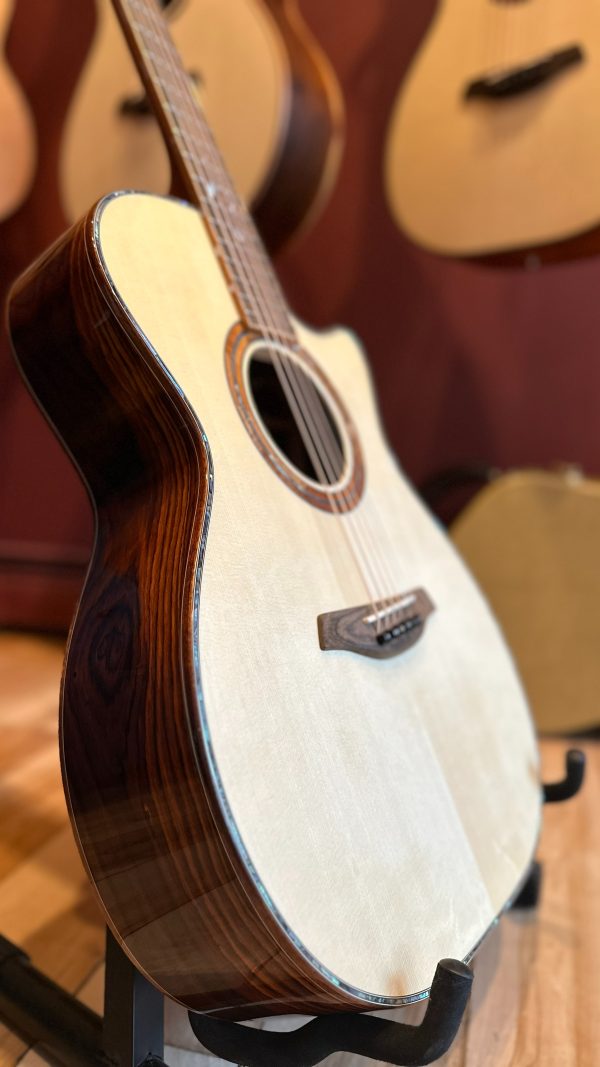 Furch Red OM Cutaway OMc-LC Alpine Spruce/Cocobolo - Image 6