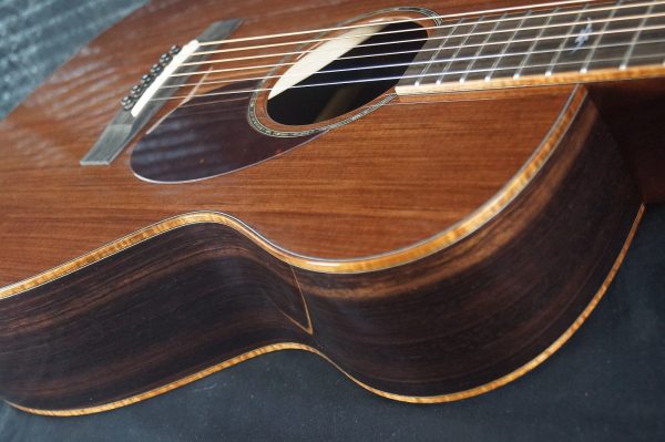 Huss & Dalton OM Custom Redwood Top / Indian Rosewood Back & Sides - Image 7