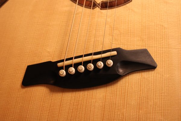 Hozen #16 Blue Label SJ Sitka Spruce/Mexican Cocobolo - Image 11