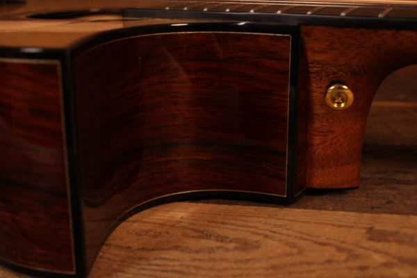 Hozen #16 Blue Label SJ Sitka Spruce/Mexican Cocobolo - Image 12